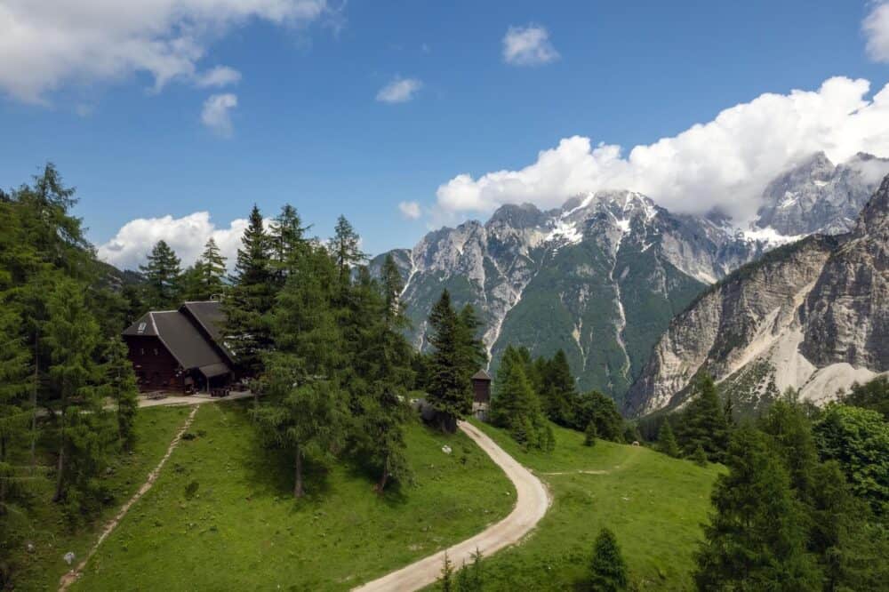 Vršič - Kranjska Gora - Soča Slovenien Sommarsemester: Det ultimata alpina tillflyktsortet för alla resenärer